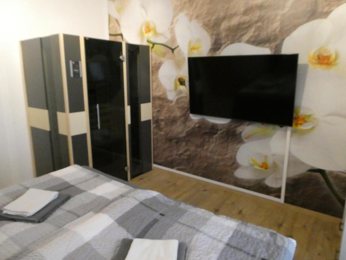 Traumfewo Palais #innenstadt #garten #netflix Von Harztraveler Apartment